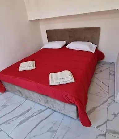 Διαμέρισμα Thomas's *