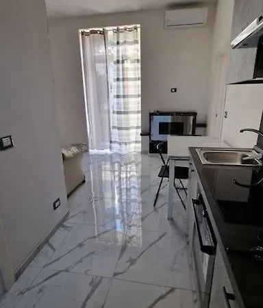 Thomas's Naples